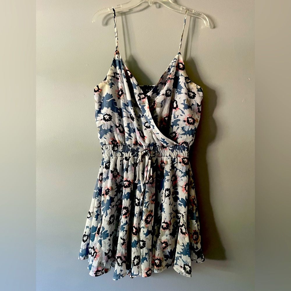 TRIXXI Blue floral romper size M.